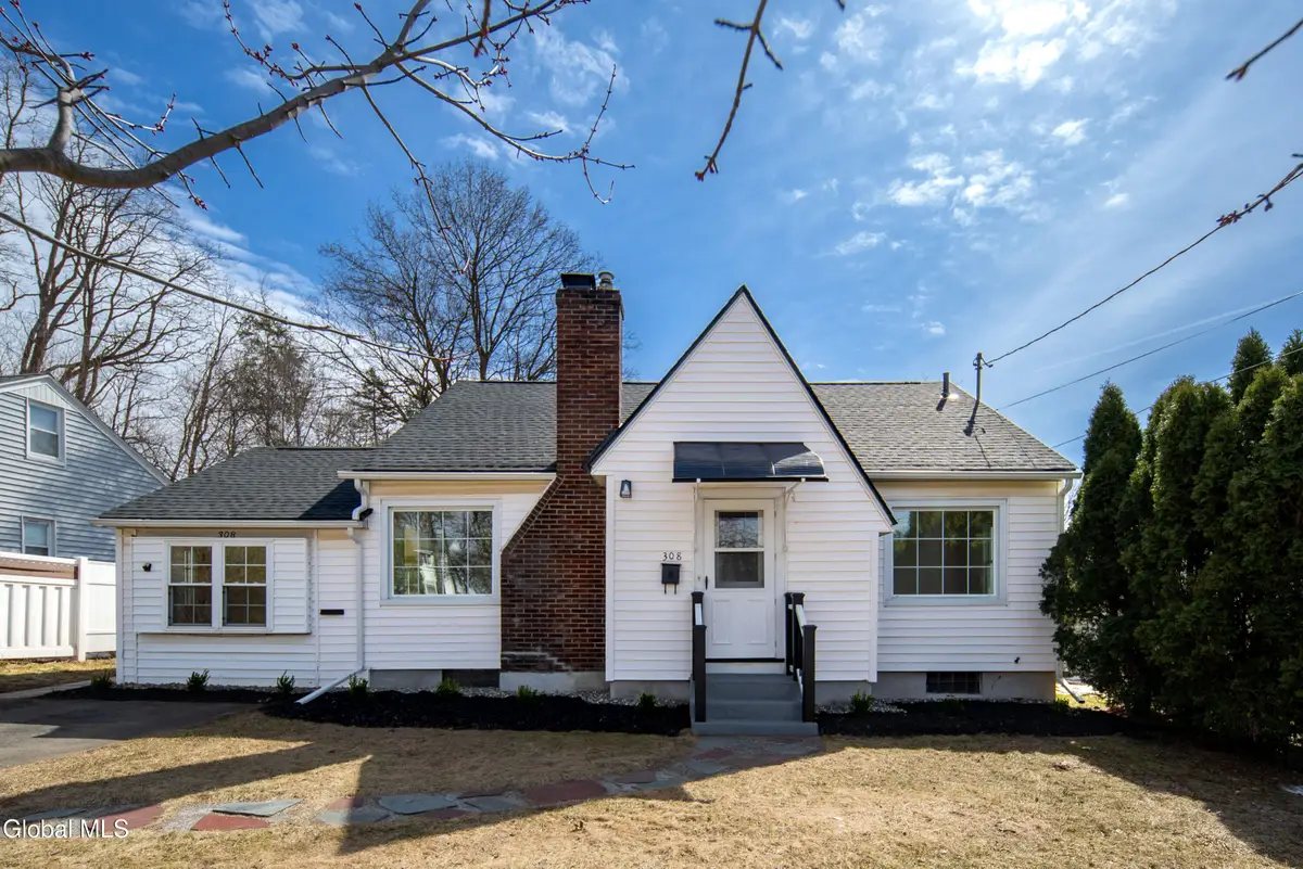 308 Kings Road, Schenectady, NY 12304 - #1