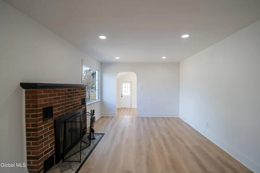 308 Kings Road, Schenectady, NY 12304 - #3