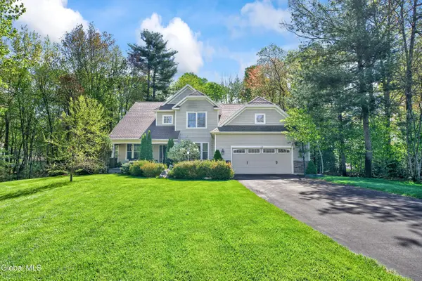 12 Carrington Court, Clifton Park, NY 12065