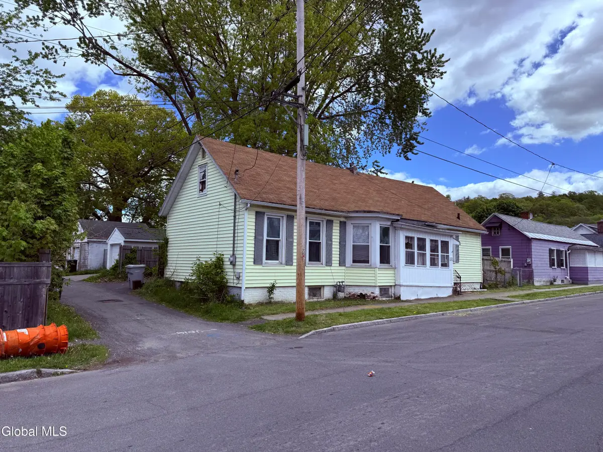 41 110th Street, Troy, NY 12182 - #1