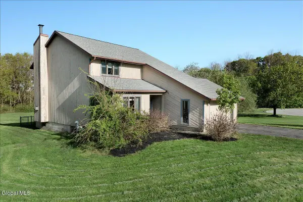 2 Chantal Court, Milton, NY 12020
