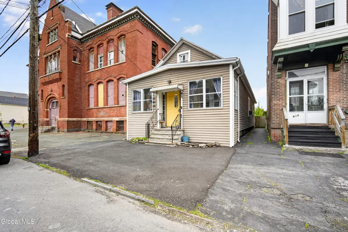 817 24th Street, Watervliet, NY 12189 - #1
