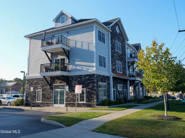 97 East Avenue #APT 201, Saratoga Springs, NY 12866