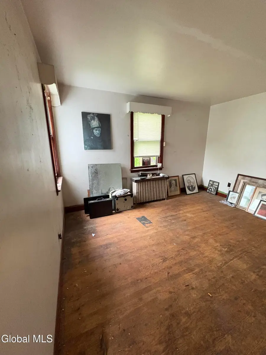 1833 Avenue A, Schenectady, NY 12308 - #3