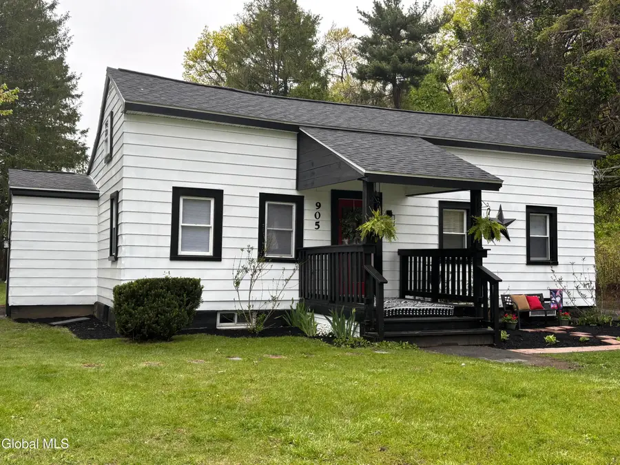 905 Balltown Road, Niskayuna, NY 12309 - #2
