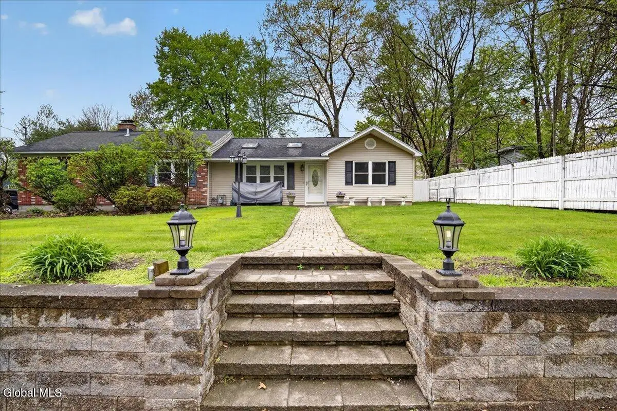 51 S Kellogg Avenue, Schenectady, NY 12304 - #1
