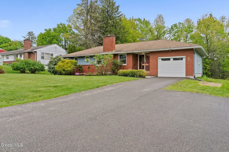 19 Sylvan Lane, North Greenbush, NY 12180 - #2
