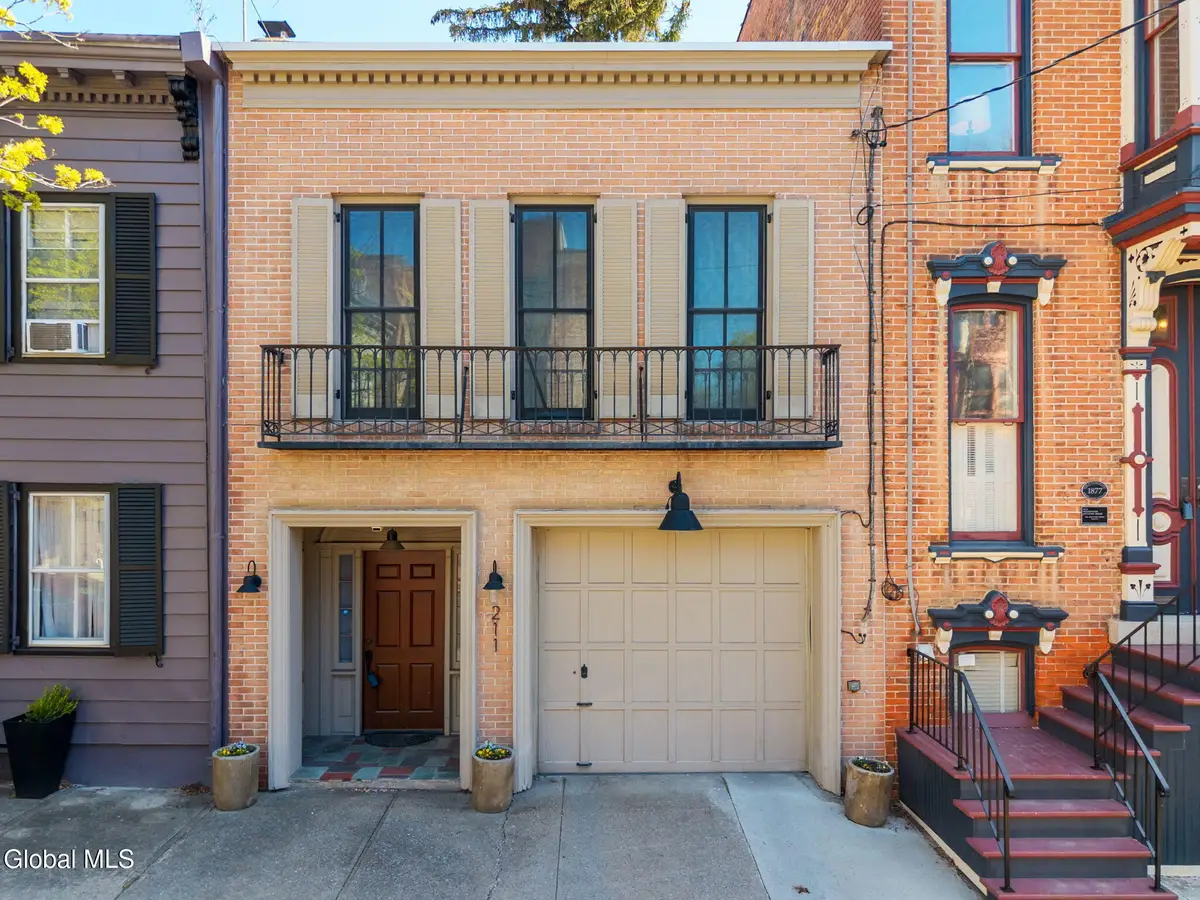 211 Lancaster Street, Albany, NY 12210 - #1
