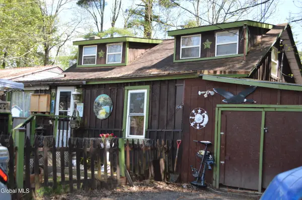 834 County Hwy 110, Broadalbin, NY 12025