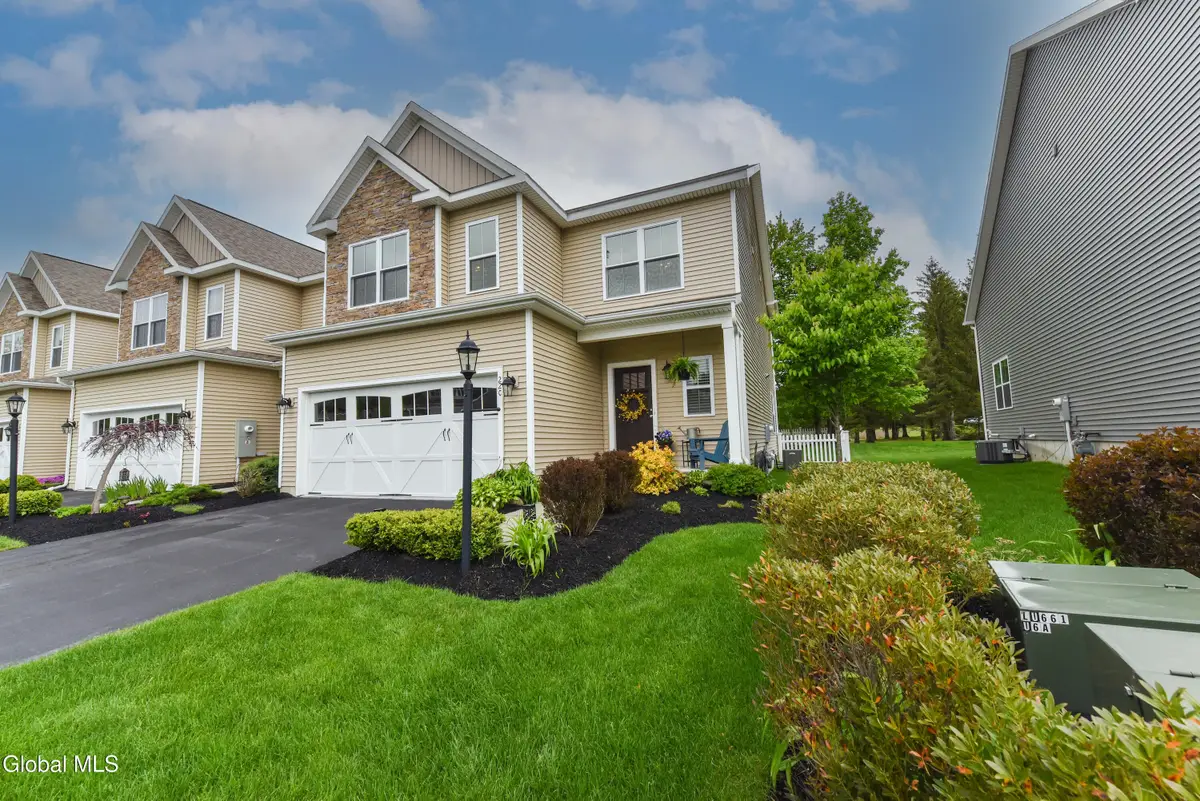 22C Idared Lane, Halfmoon, NY 12065 - #1