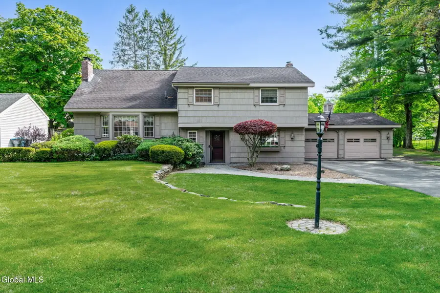 8 Lancaster Drive, Glenville, NY 12302 - #3
