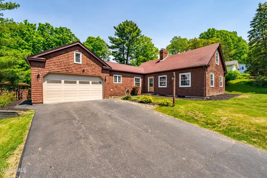 2704 Apple Tree Lane, Schodack, NY 12033 - #3