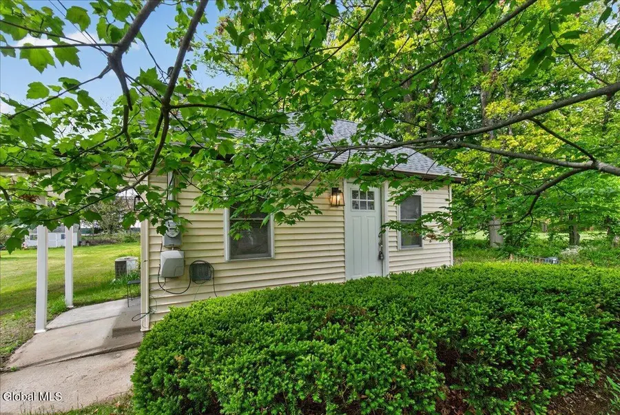 14 Mountain View Avenue, Colonie, NY 12205 - #2