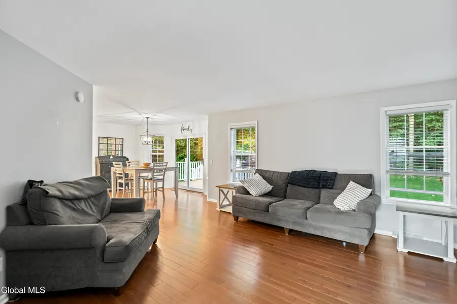 2 Kendall Place, Glenville, NY 12019 - #3