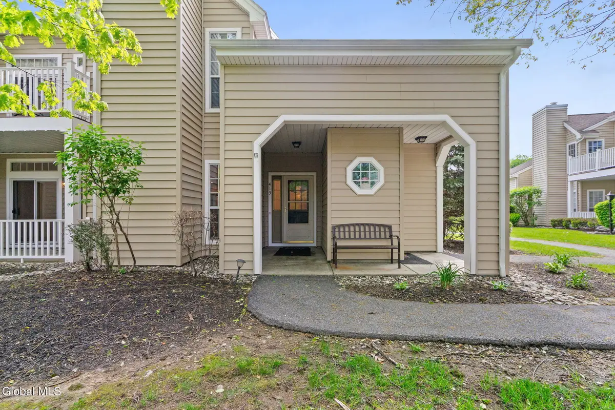 413 Hampton Place Boulevard, North Greenbush, NY 12180 - #1