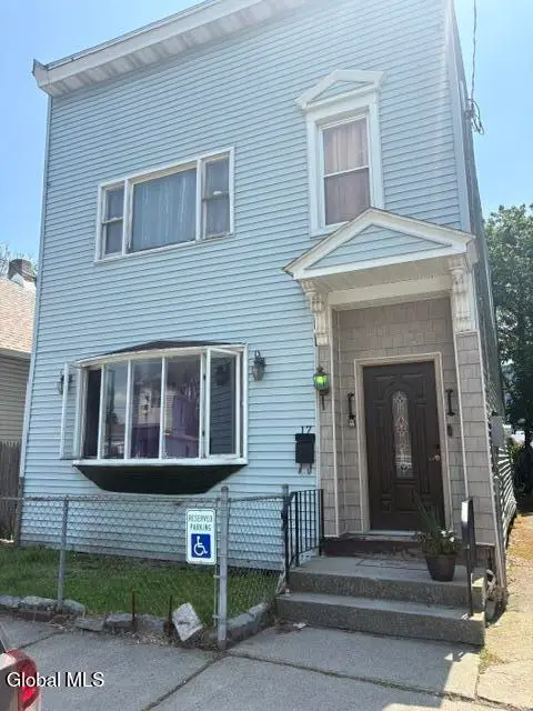 17 Swan Street, Green Island, NY 12183