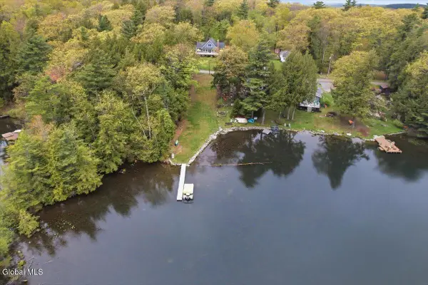 123 N Shore Road, Grafton, NY 12138
