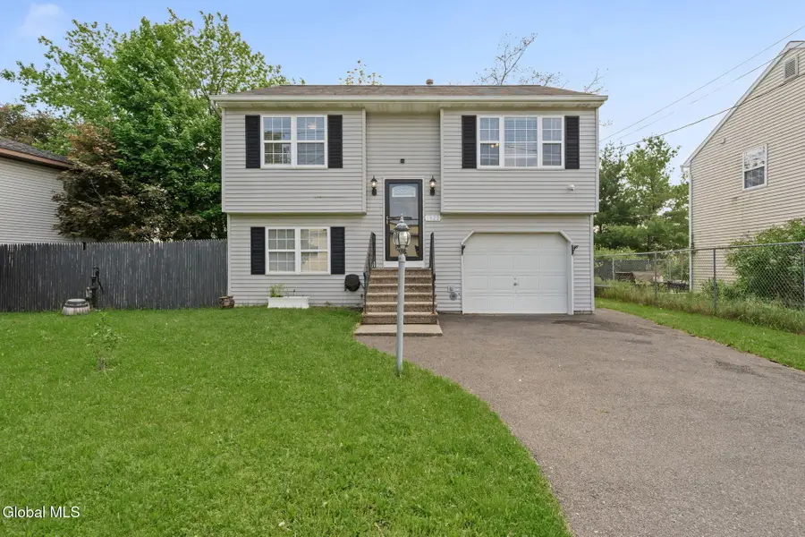1822 Avenue B, Watervliet, NY 12189 - #2