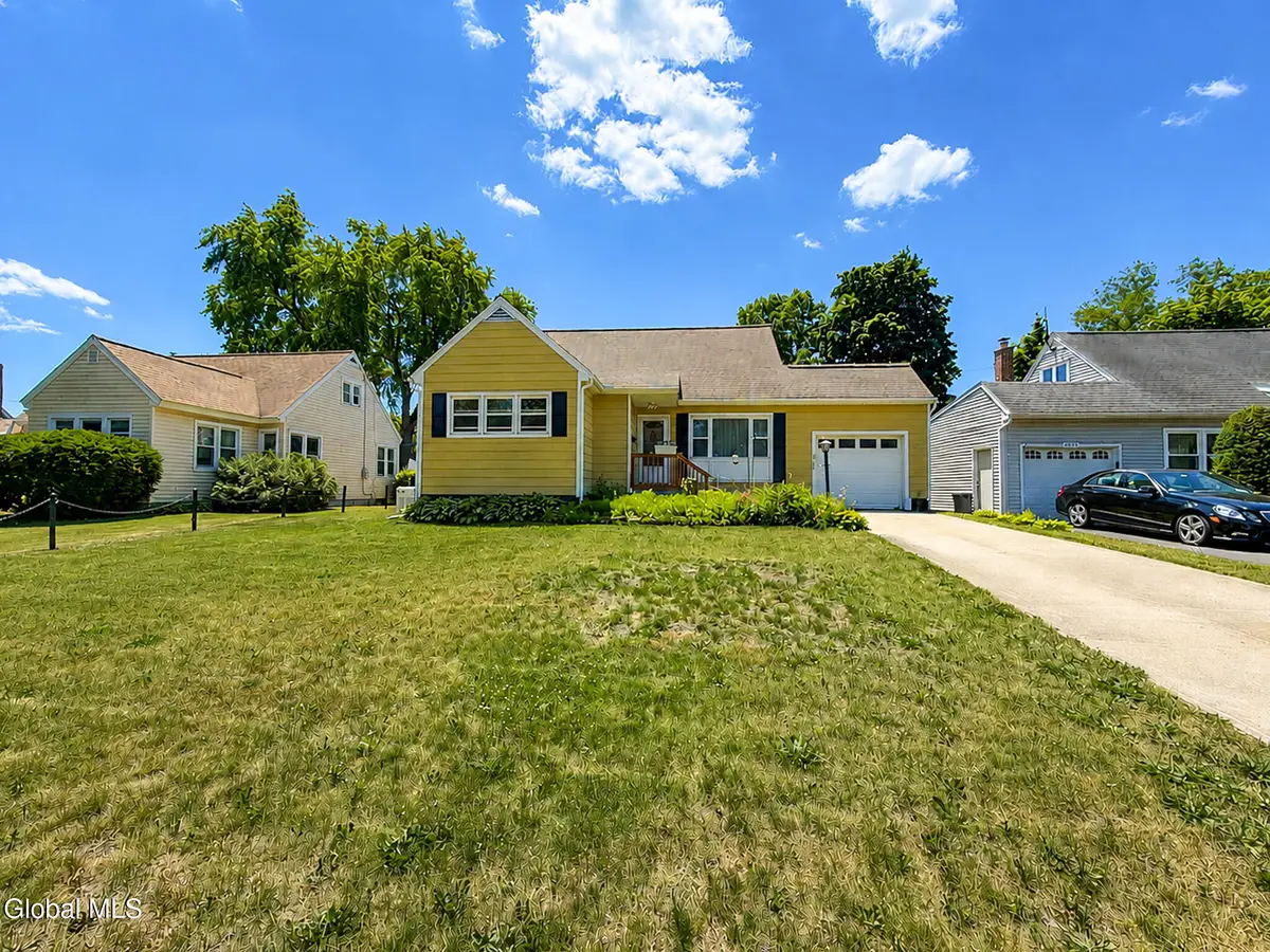 2540 Putnam Street, Schenectady, NY 12304 - #1