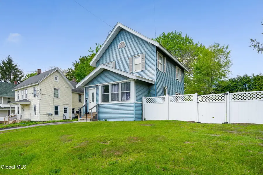 2 W 10th Avenue, Gloversville, NY 12078 - #3