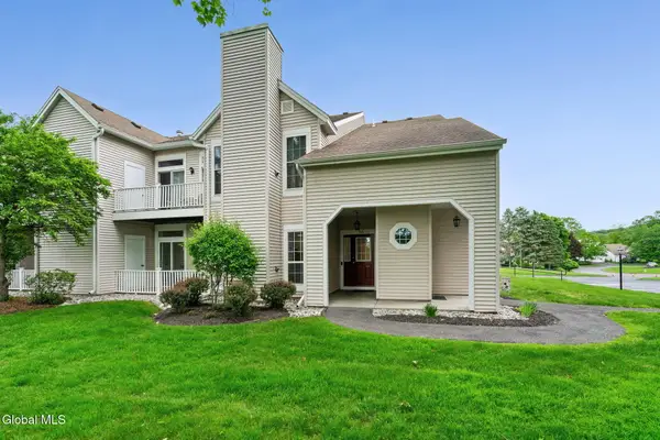 213 Diamond Rock Circle, Troy, NY 12182