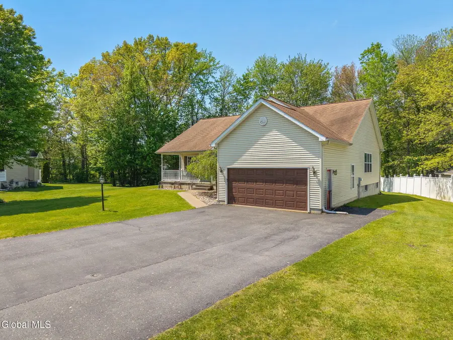 1150 Dianne Court, Rotterdam, NY 12303 - #3