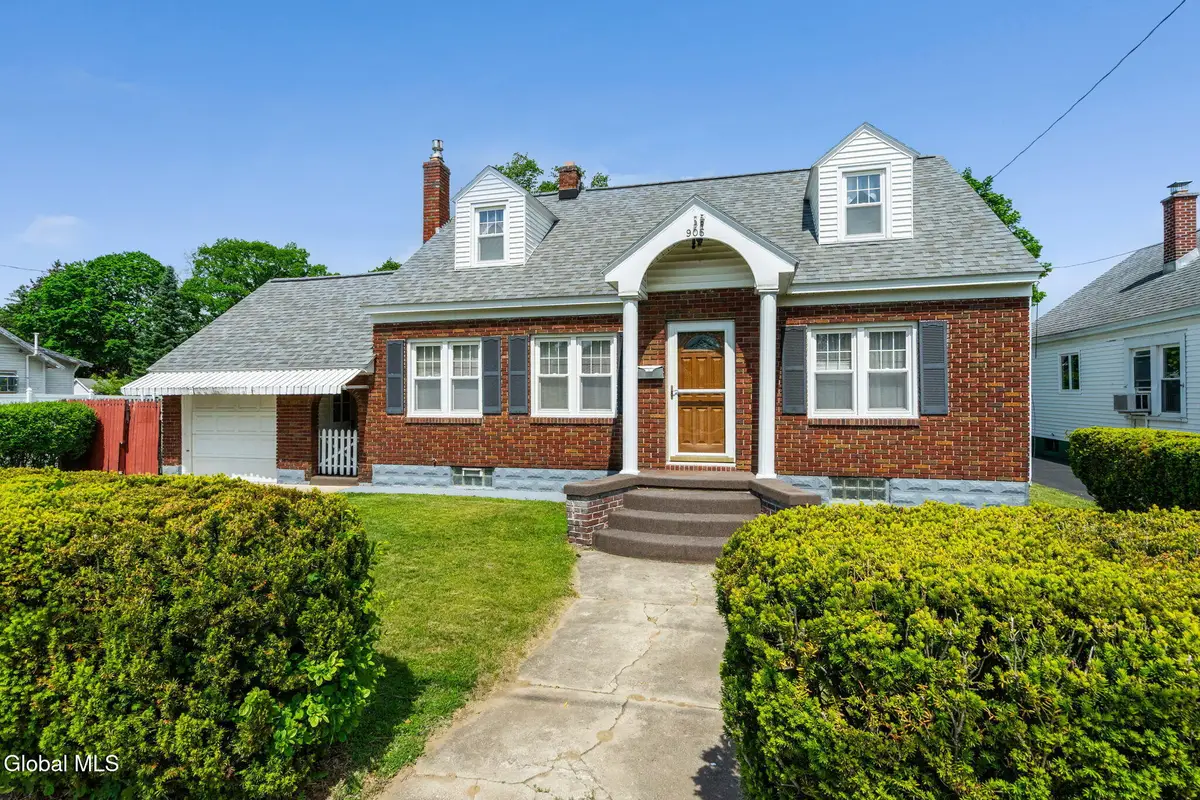 905 Vischer Avenue, Rotterdam, NY 12306 - #1