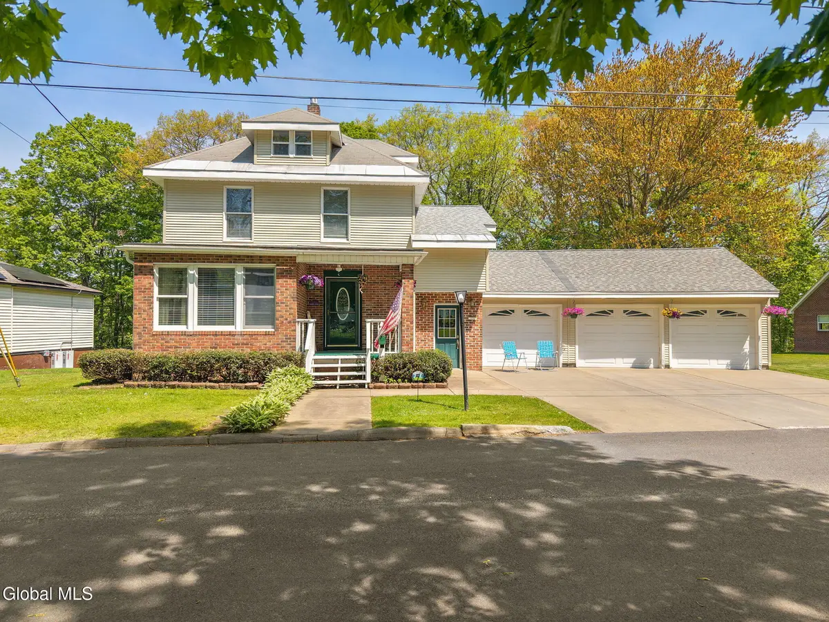 307 W Madison Ave Ext, Johnstown, NY 12095 - #1