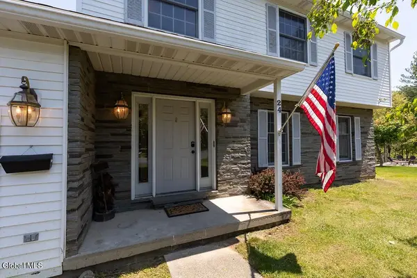 24 Frances Lane, Bethlehem, NY 12203