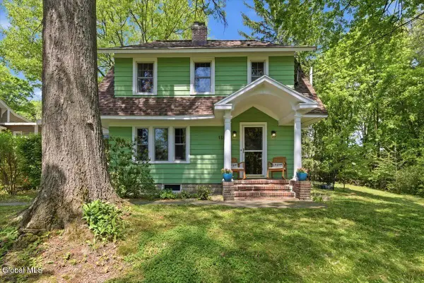 1505 Van Antwerp Road, Niskayuna, NY 12309