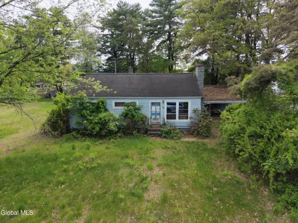 18 Park Drive, South Glens Falls, NY 12803