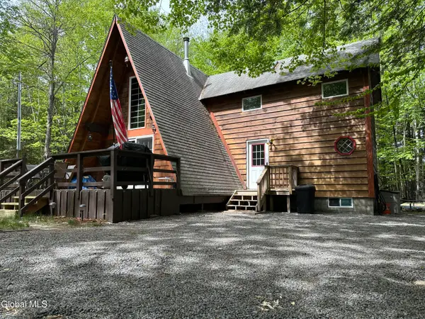 1070 Dartmouth Road, Thurman, NY 12810