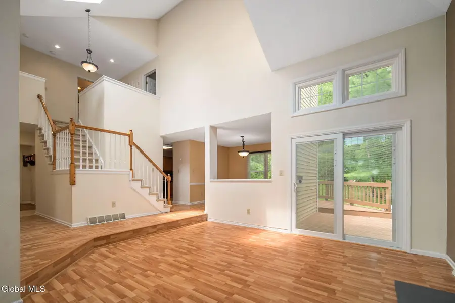 9 Ridgefield Drive, Guilderland, NY 12186 - #3