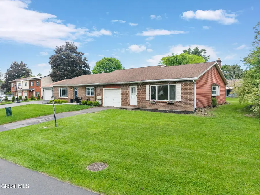 15 Olympian Drive, Slingerlands, NY 12159 - #3