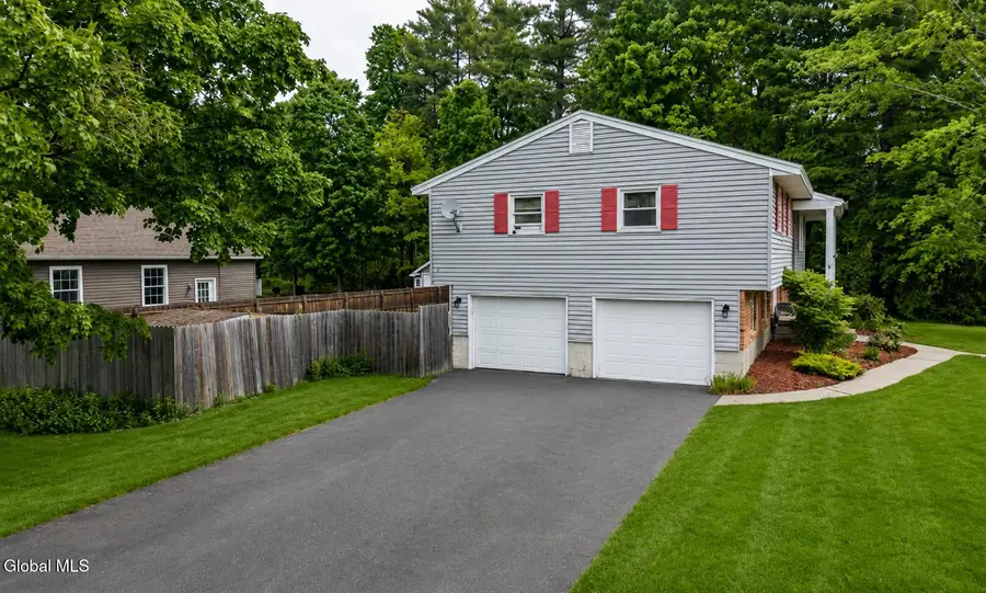 3 Elmwood Drive, Moreau, NY 12803 - #2
