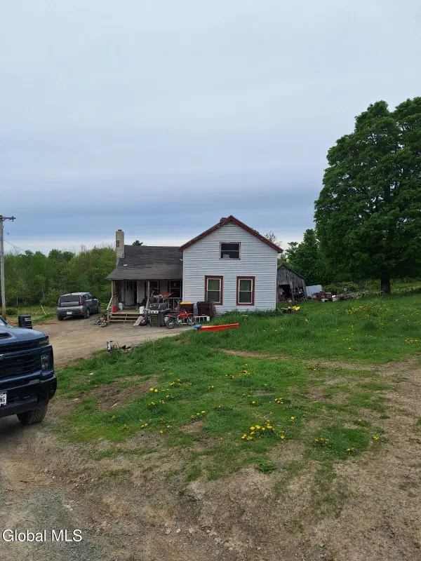 53 Snyder Road, Grafton, NY 12052