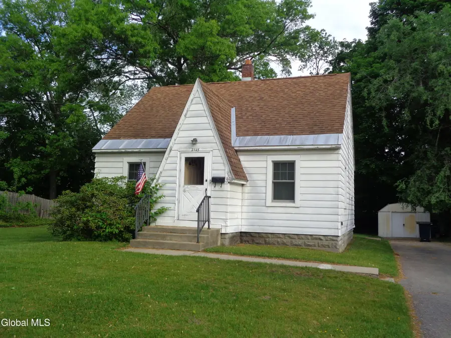 2145 Robinwood Avenue, Rotterdam, NY 12306 - #2