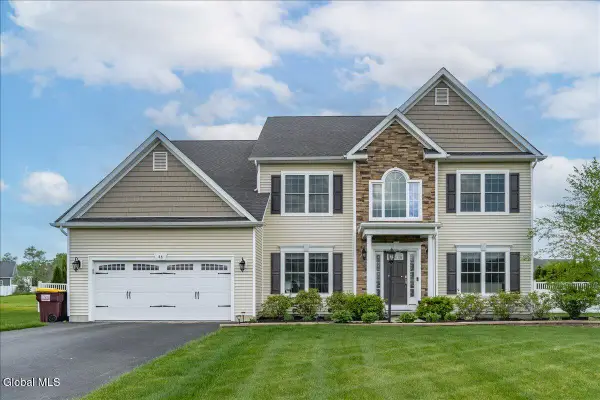 46 Haywood Lane, North Greenbush, NY 12198