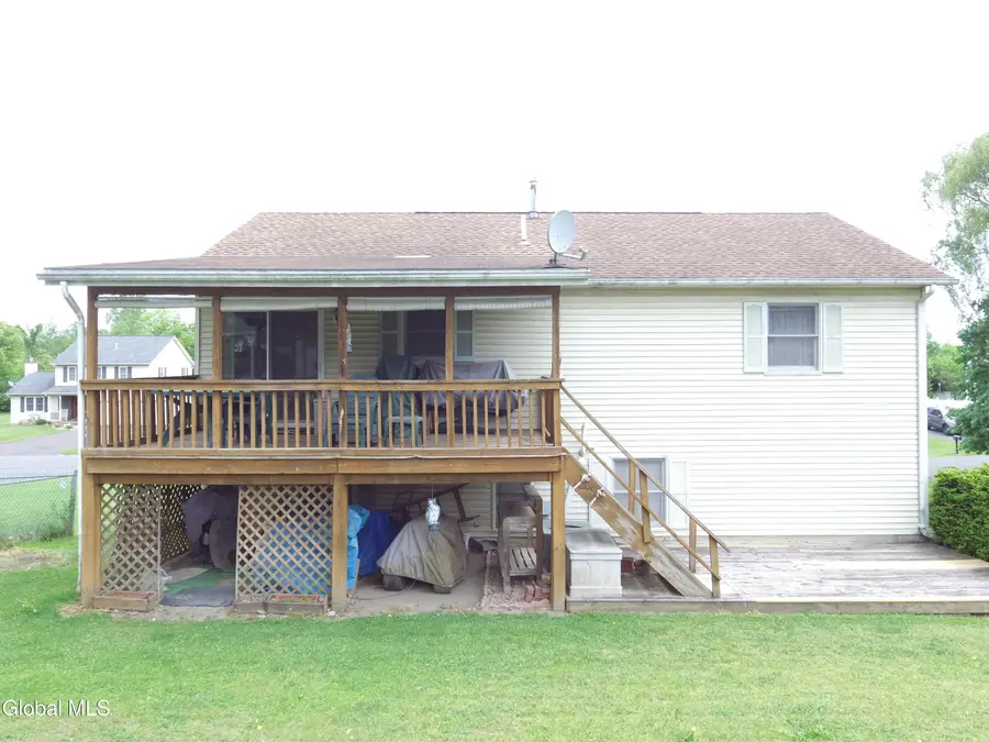 72 Magnolia Circle, Ravena, NY 12143 - #3