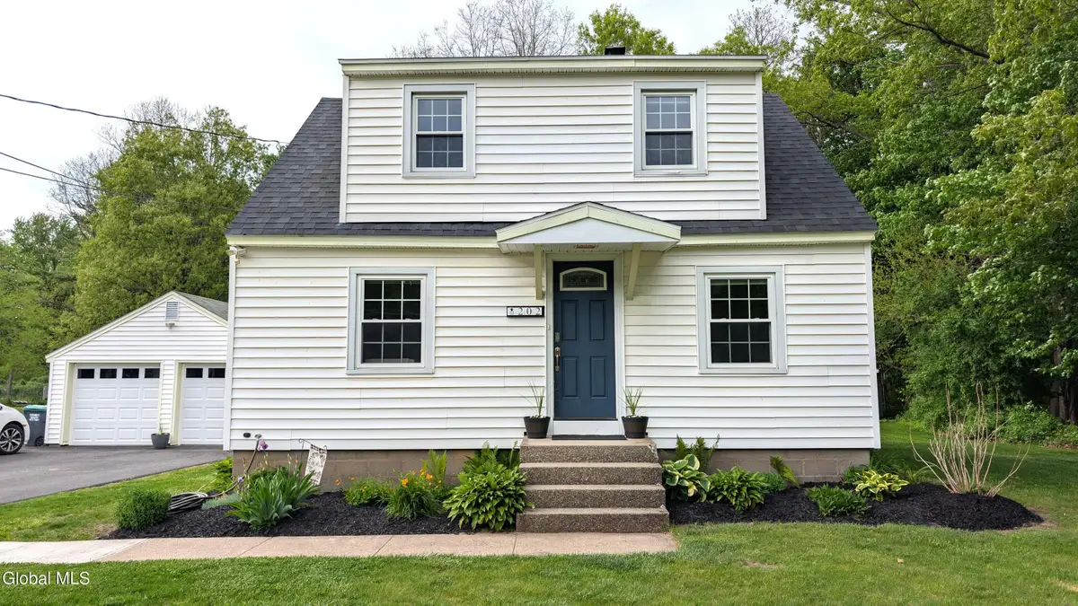 202 Hetcheltown Road, Glenville, NY 12302 - #1