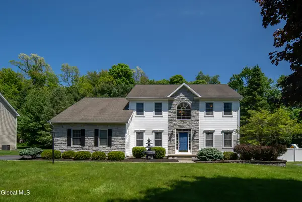 20 Birch Hill Road, Clifton Park, NY 12019