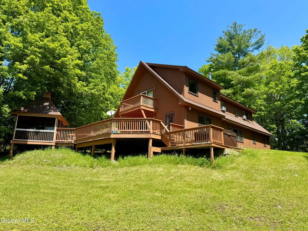 17 Ridgecrest Way, Whitehall, NY 12887 - #1