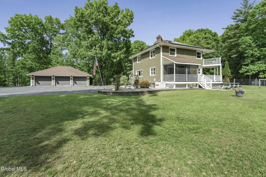 31 Skyline Drive, Melrose, NY 12121 - #2