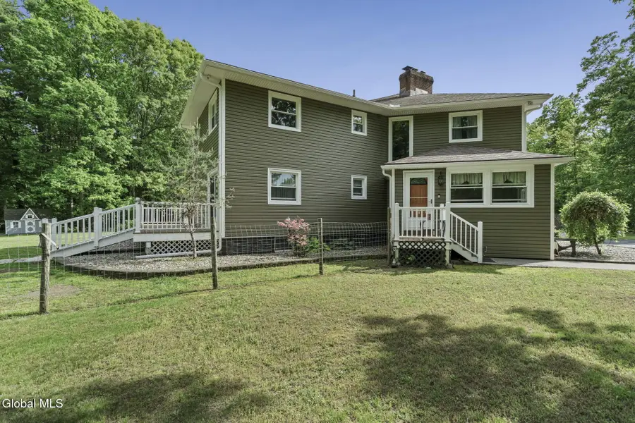 31 Skyline Drive, Melrose, NY 12121 - #3