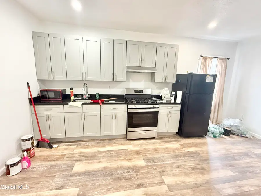 821 Strong Street, Schenectady, NY 12307 - #3