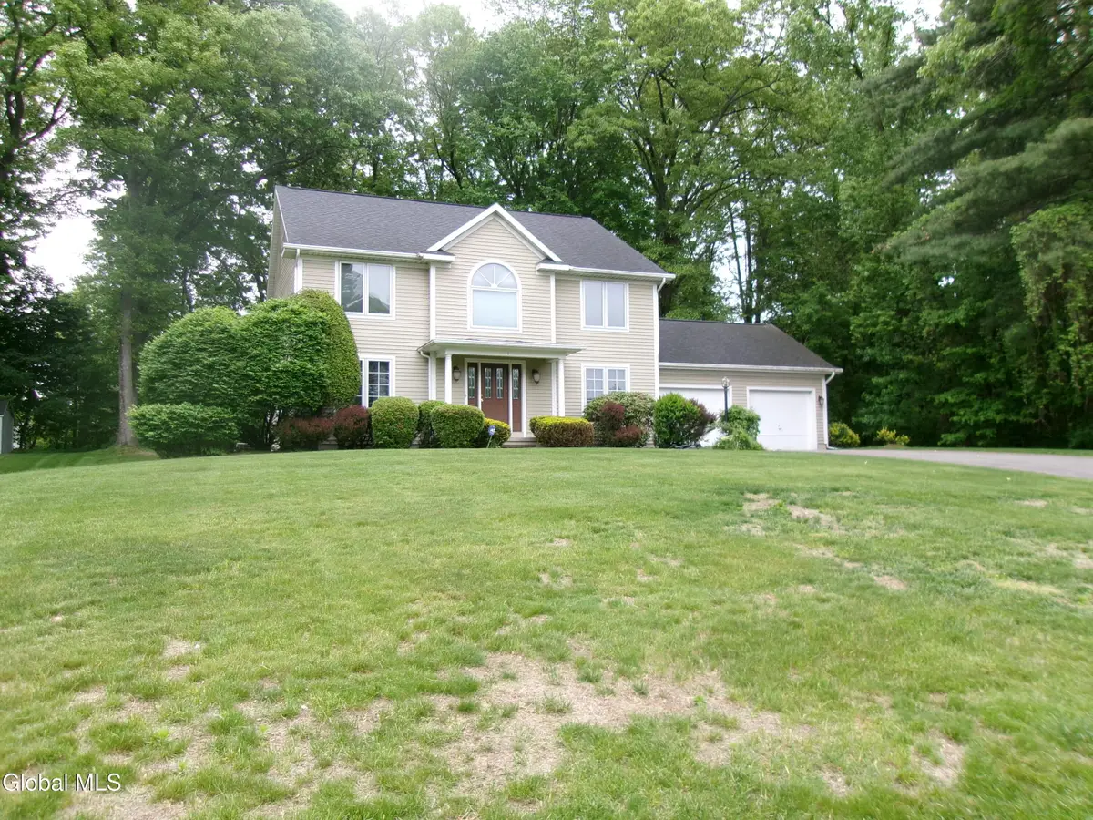 15 Pinecrest Drive, Niskayuna, NY 12309 - #1