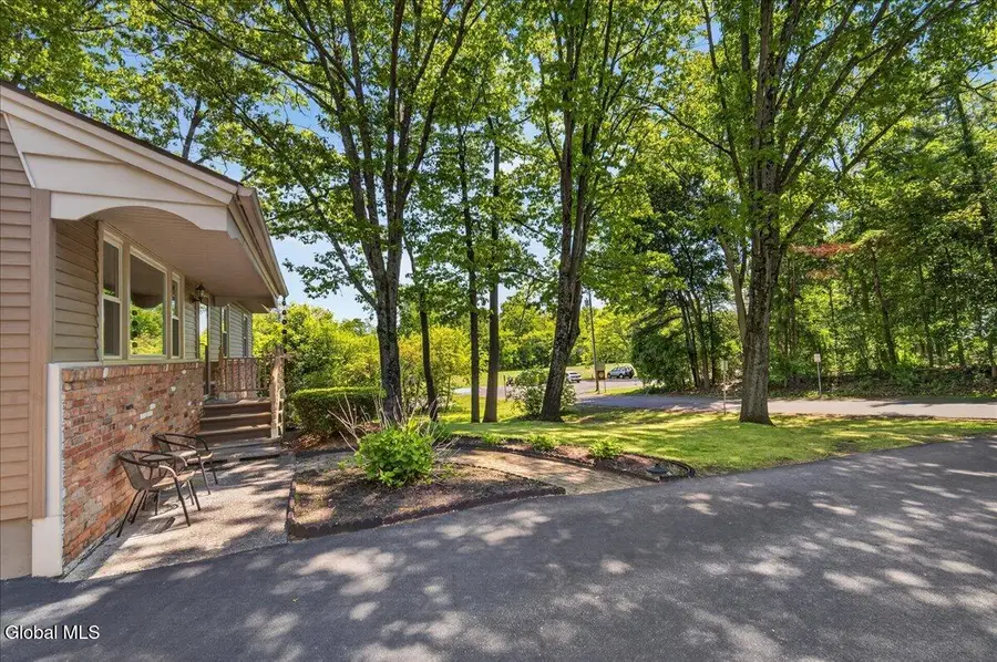 798 Westmoreland Drive, Niskayuna, NY 12309 - #3