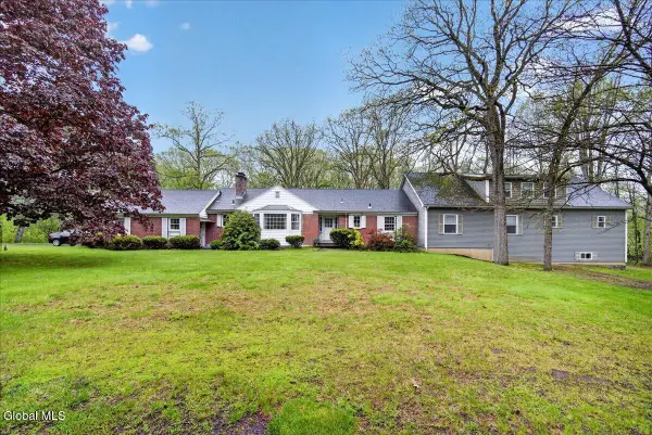 6 Sage Hill Lane, Menands, NY 12204