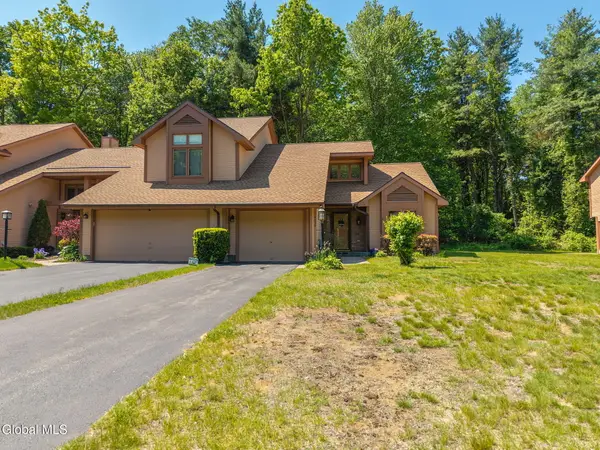 4034 Georgetown Square, Guilderland, NY 12303