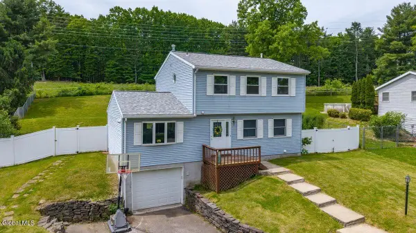 27 Severson Hill Road, Voorheesville, NY 12186